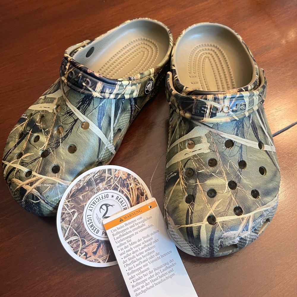 Kids Brand new Crocs never worn Size 3